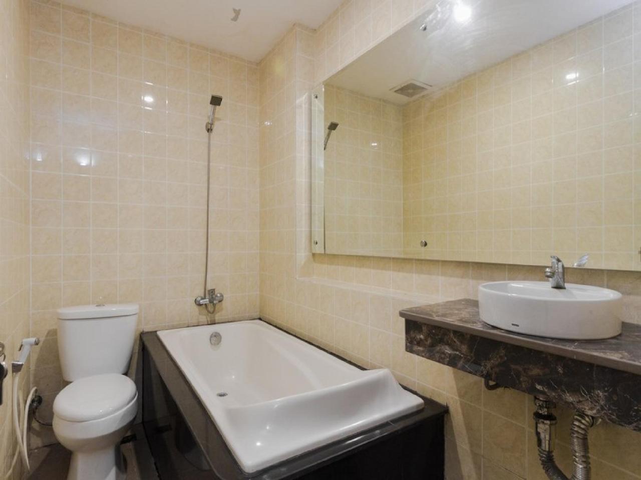 Reddoorz Plus @ Boulevard Panakkukang Macasar Exterior foto